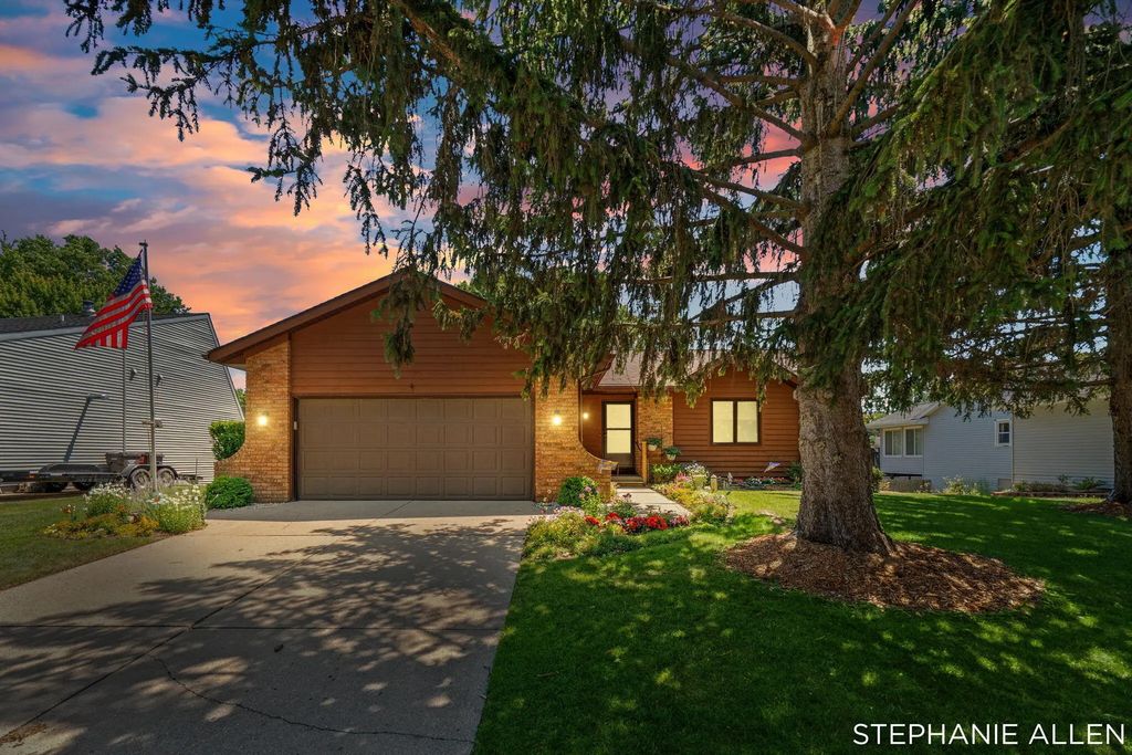 4624 Wyatt Street, Grandville