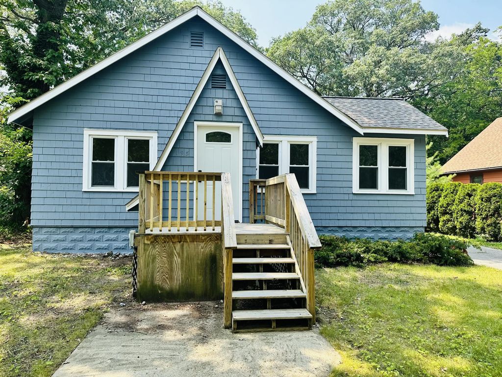 1953 Jiroch Street, Muskegon