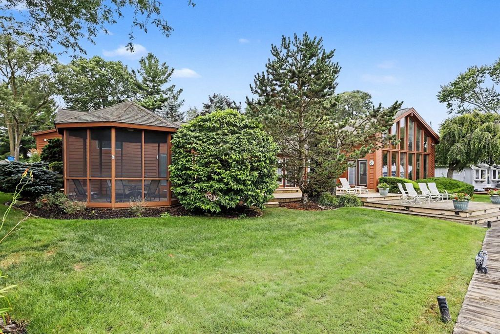 4271 Pickerel Cove Road, Shelbyville