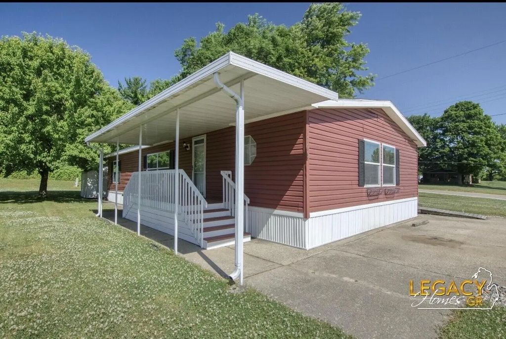 1163 Maple Leaf Lane, Walker