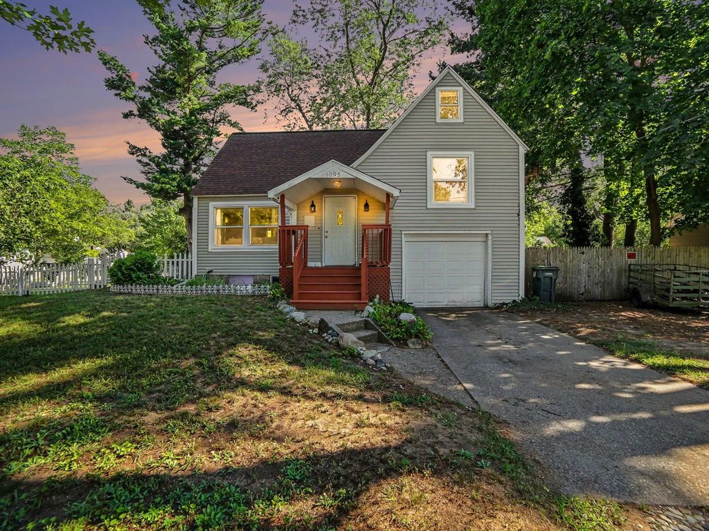 1095 Roosevelt Court, Muskegon