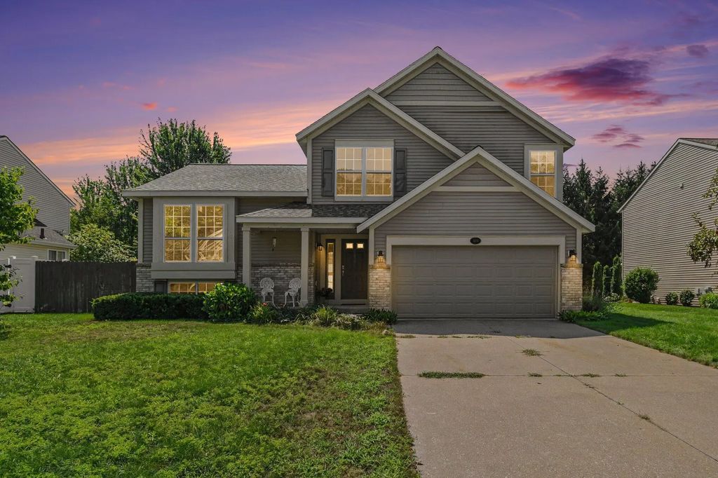 15116 Briarwood Street, Grand Haven