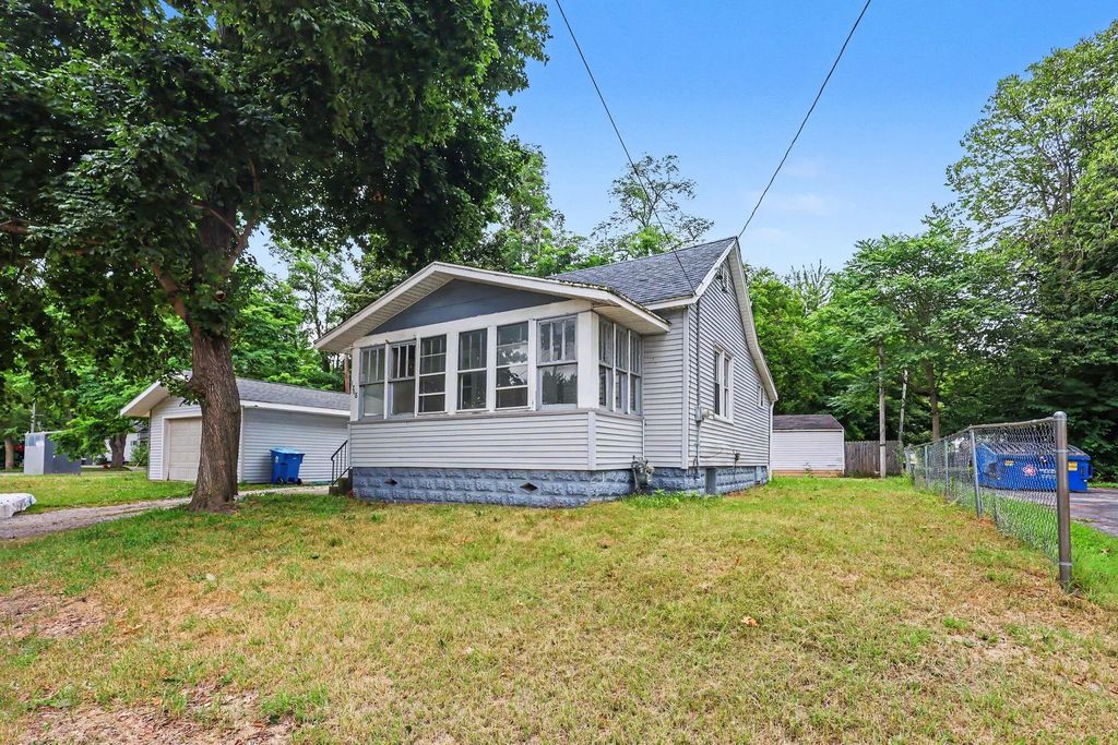 1768 Henry Street, Muskegon