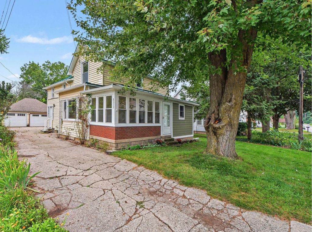 8317 Merton Avenue, Byron Center