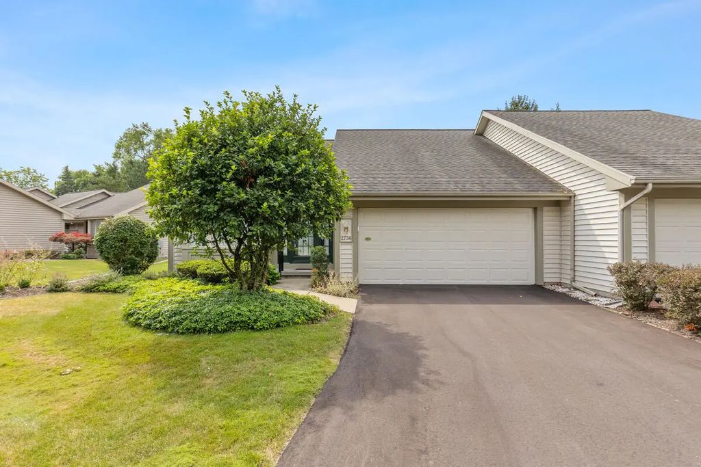 2736 Mulford Drive, Grand Rapids