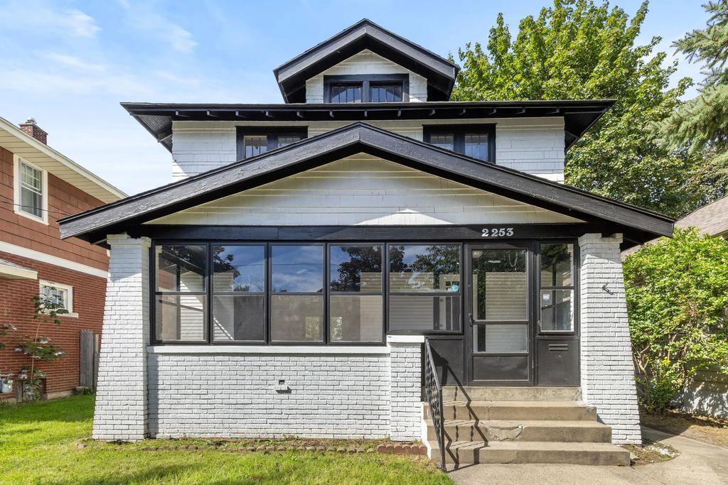 2253 Francis Avenue, Grand Rapids