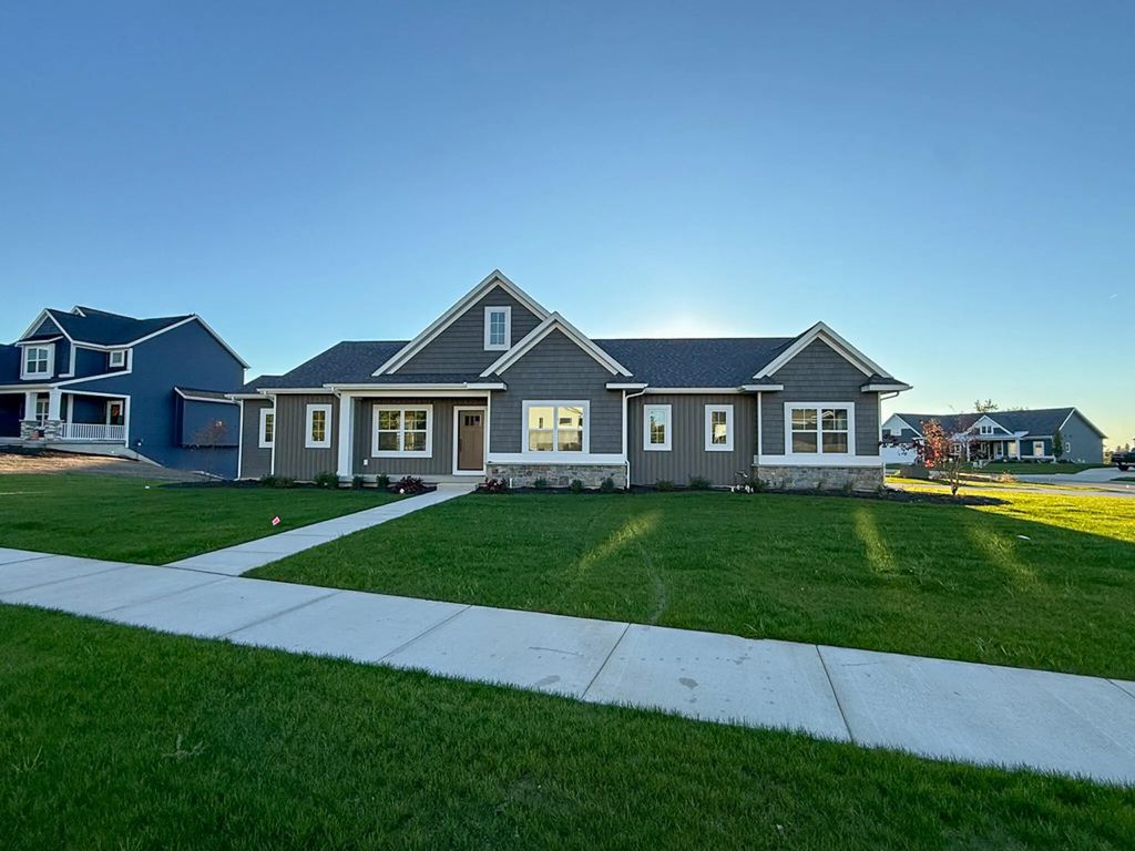 1830 Stratford Lane, Walker