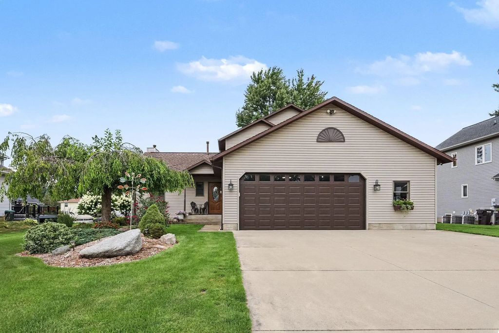 12776 Theris Drive, Wayland