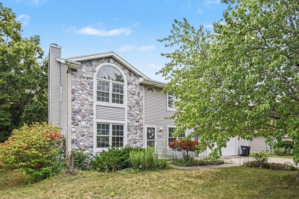 2250 Yorktown Drive, Kentwood