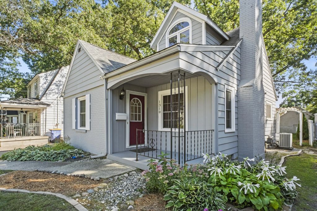 1310 Orville Street, Grand Rapids