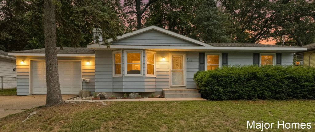 5738 Blaine Avenue, Kentwood
