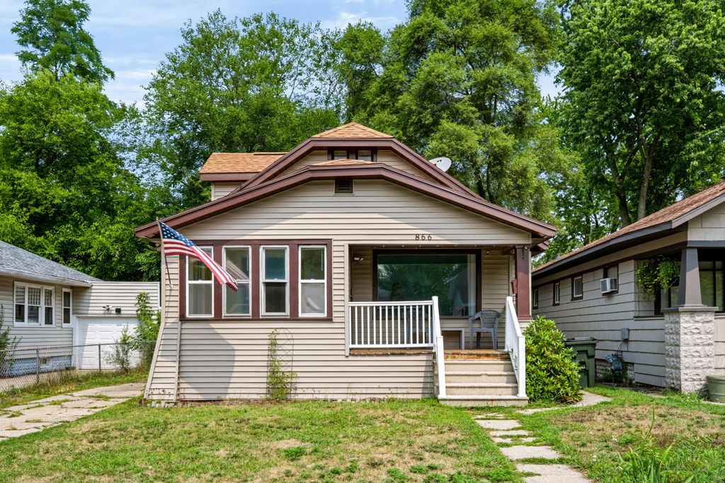 866 E Isabella Avenue, Muskegon
