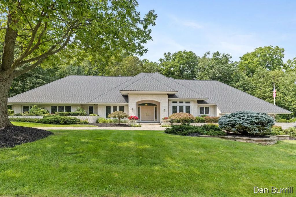 5999 Hillsborough Court, Grandville
