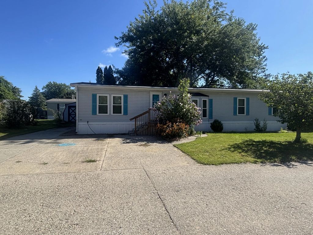 14288 Winters Creek, West Olive