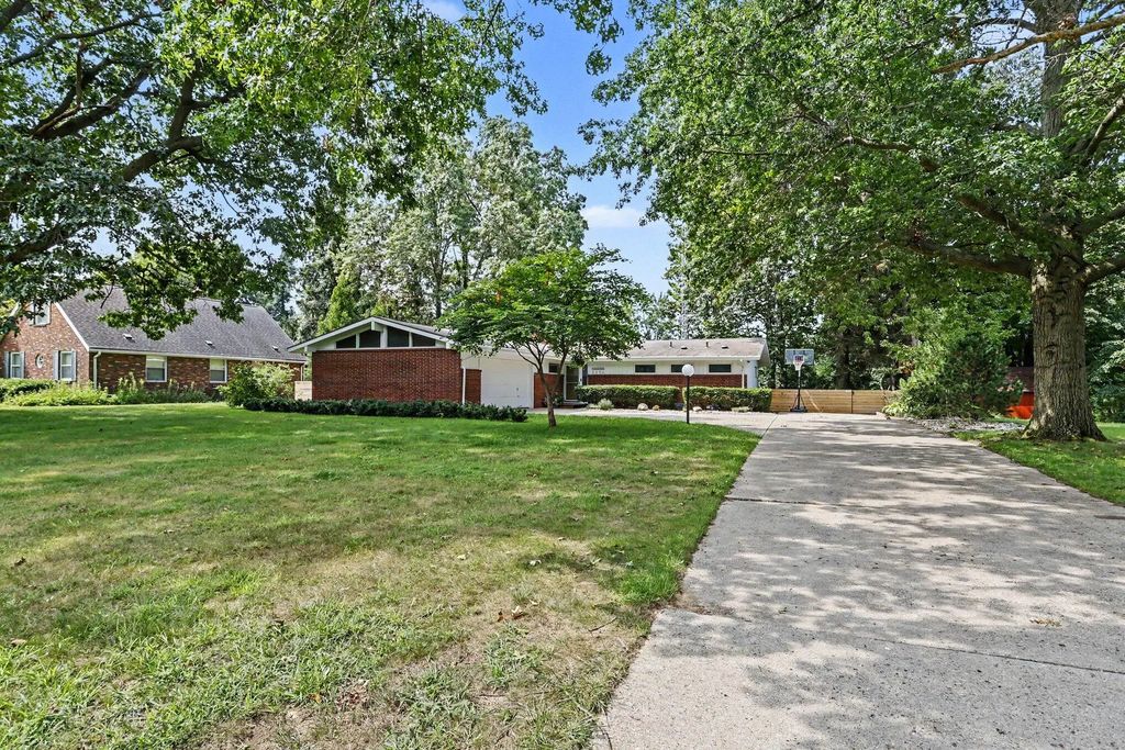 3206 W Valley View Drive, St. Joseph