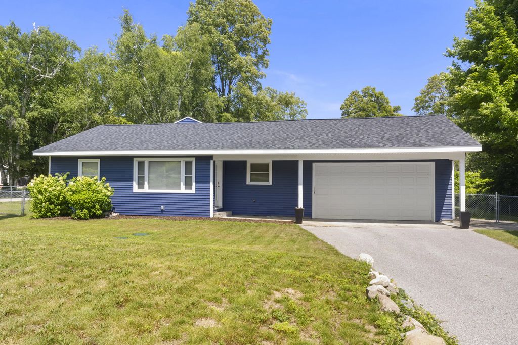 4238 Mollineaux Road, Frankfort