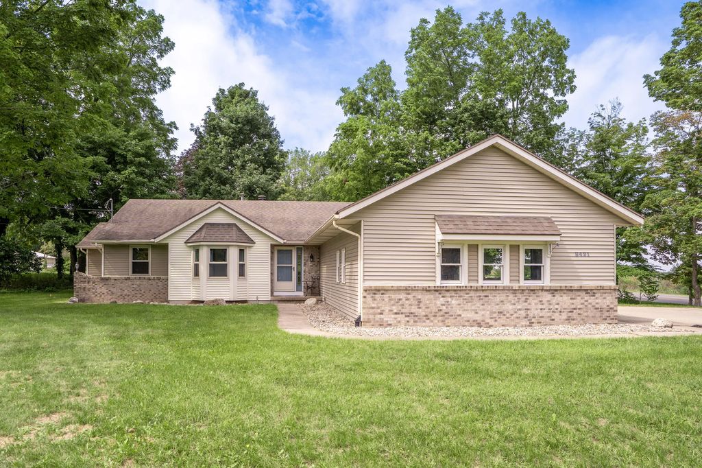8421 Trail Blazer Drive, Byron Center