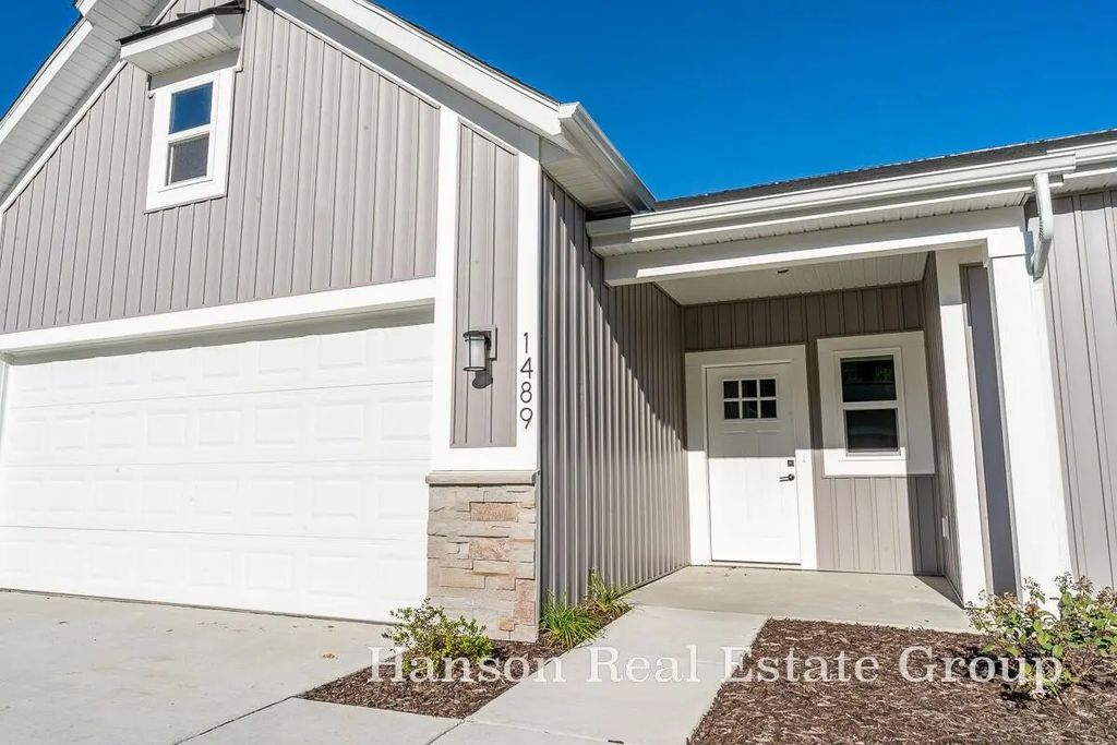 1389 Center Hill Road 29, Lowell