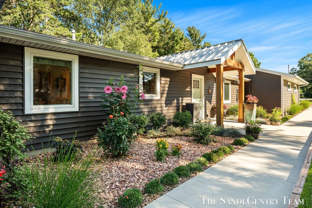 14603 Mercury Drive, Grand Haven