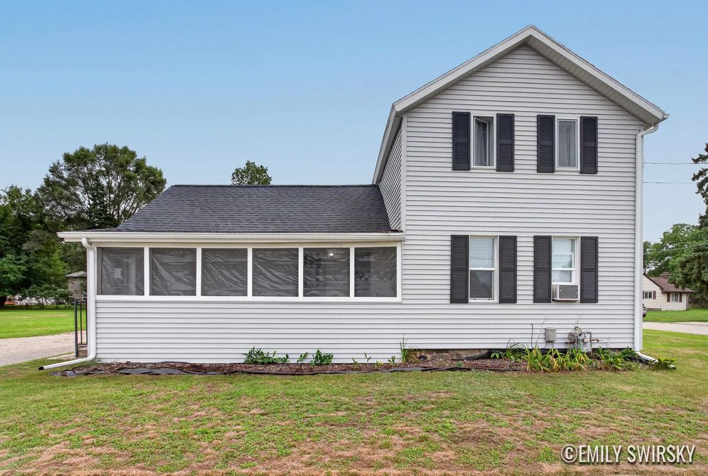 292 W Muskegon Street, Cedar Springs
