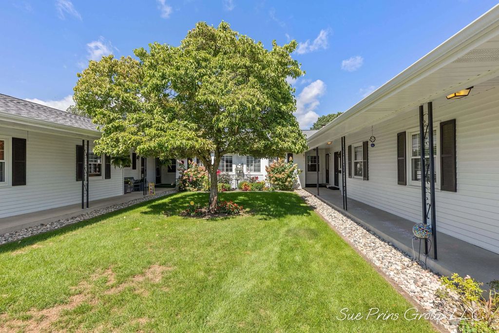7438 Pine Grove Drive, Jenison