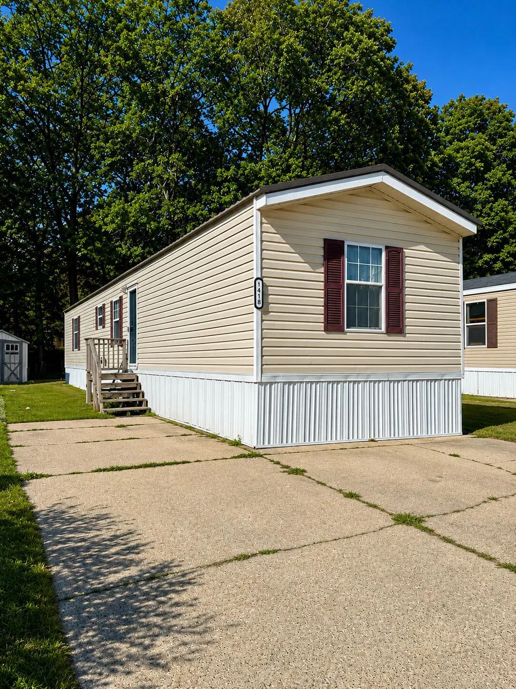 1418 Saskatoon Avenue, Norton Shores