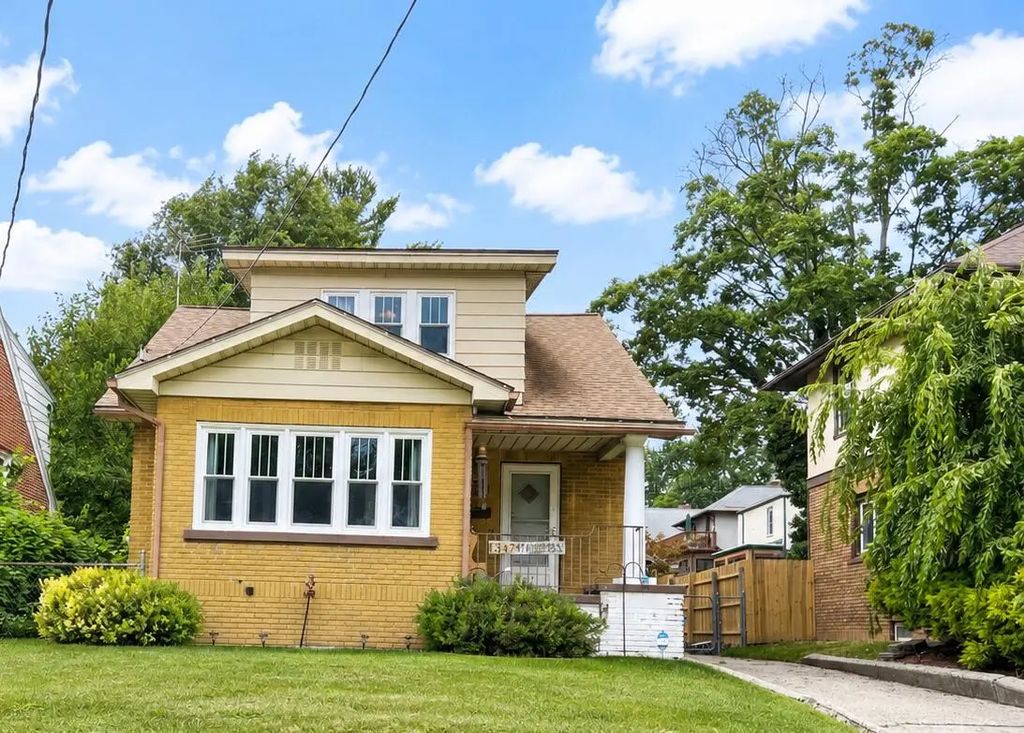 1347 Powers Avenue, Grand Rapids