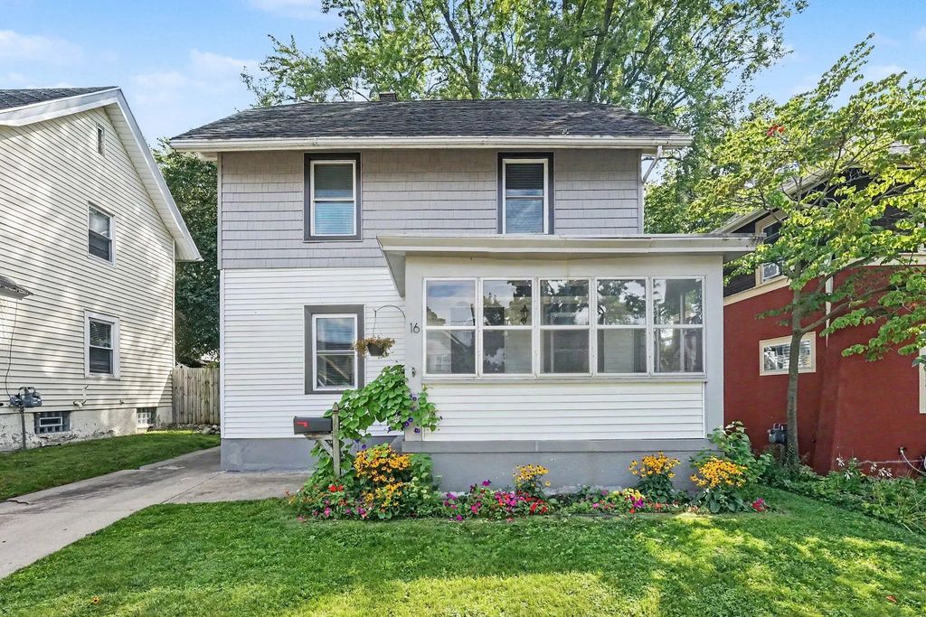 16 Dean Street, Grand Rapids