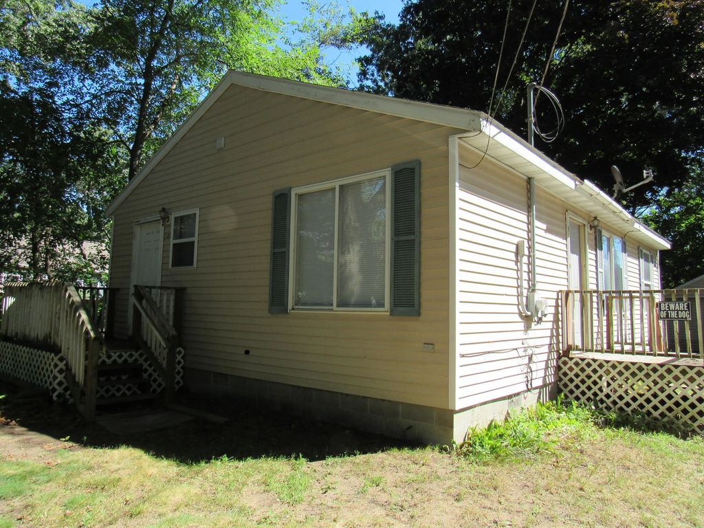 2708 Worden Street, Norton Shores