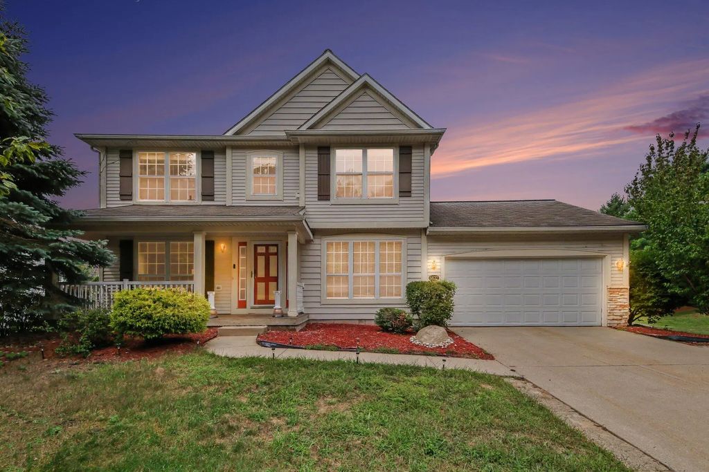 6627 Winter Creek Road, Norton Shores