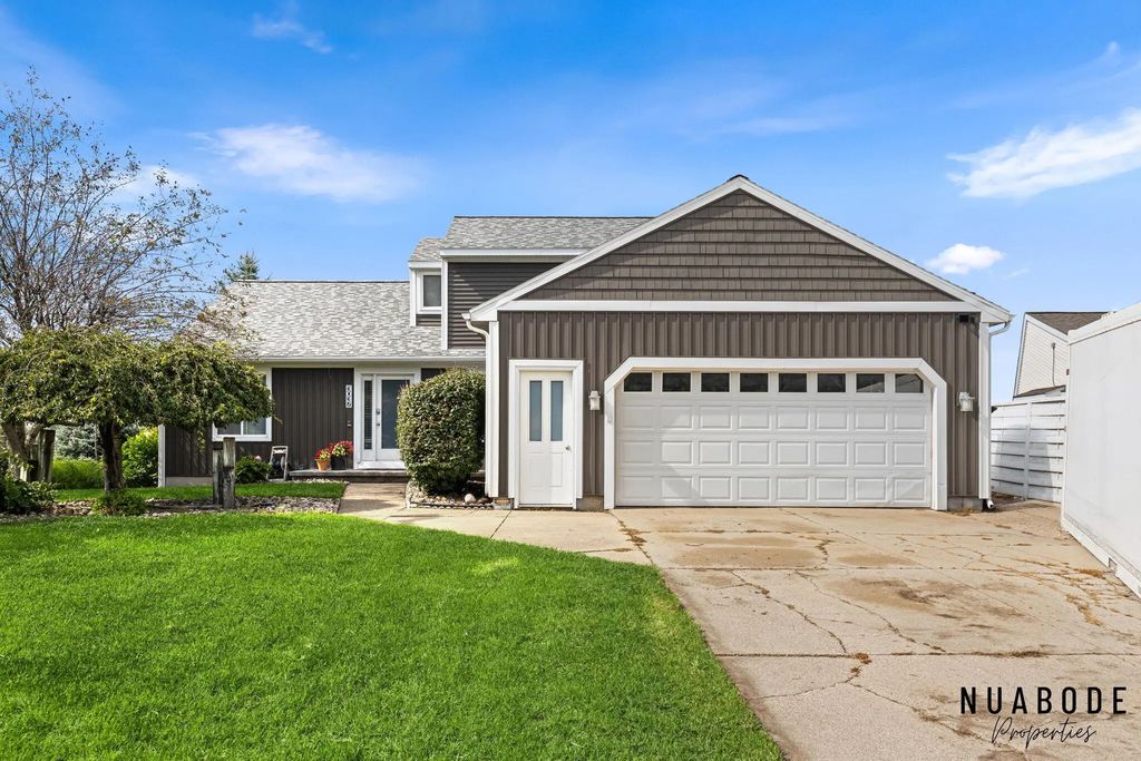 3037 Bluewater Lane, Grandville