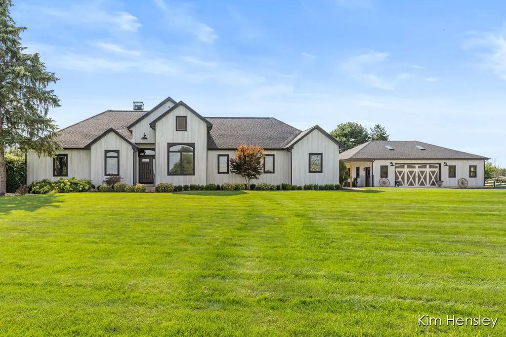 8769 E Paris Avenue, Caledonia