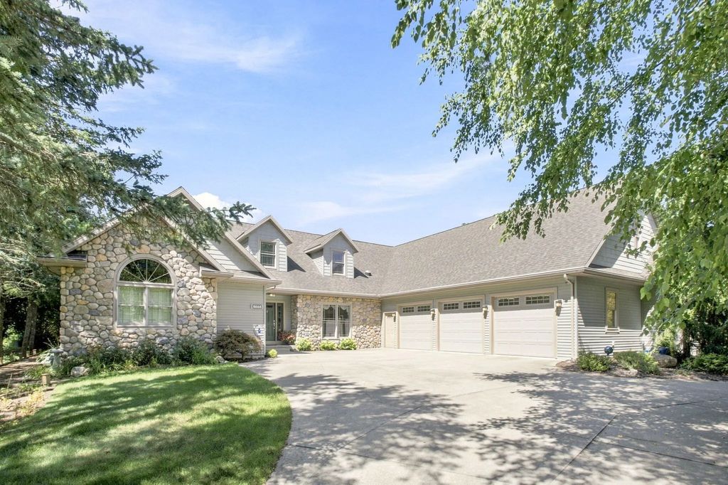 2992 E Bluffwood Terrace, St. Joseph