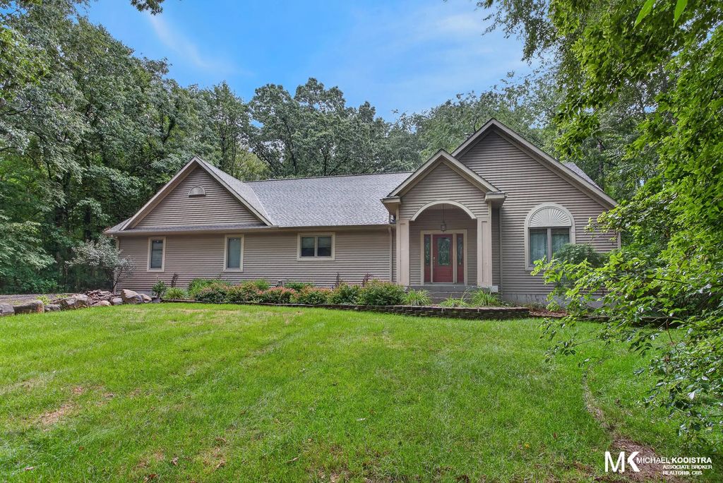 26 Flat River Drive, Lowell