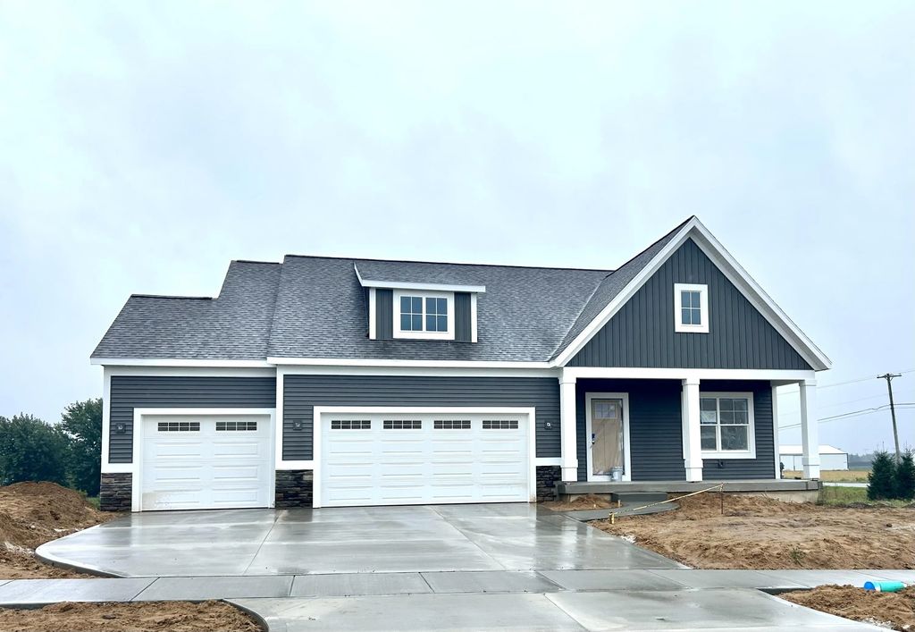 9572 Fields Drive 38, Zeeland