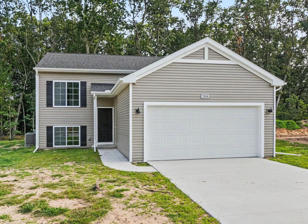 2098 Kristin Court, Muskegon