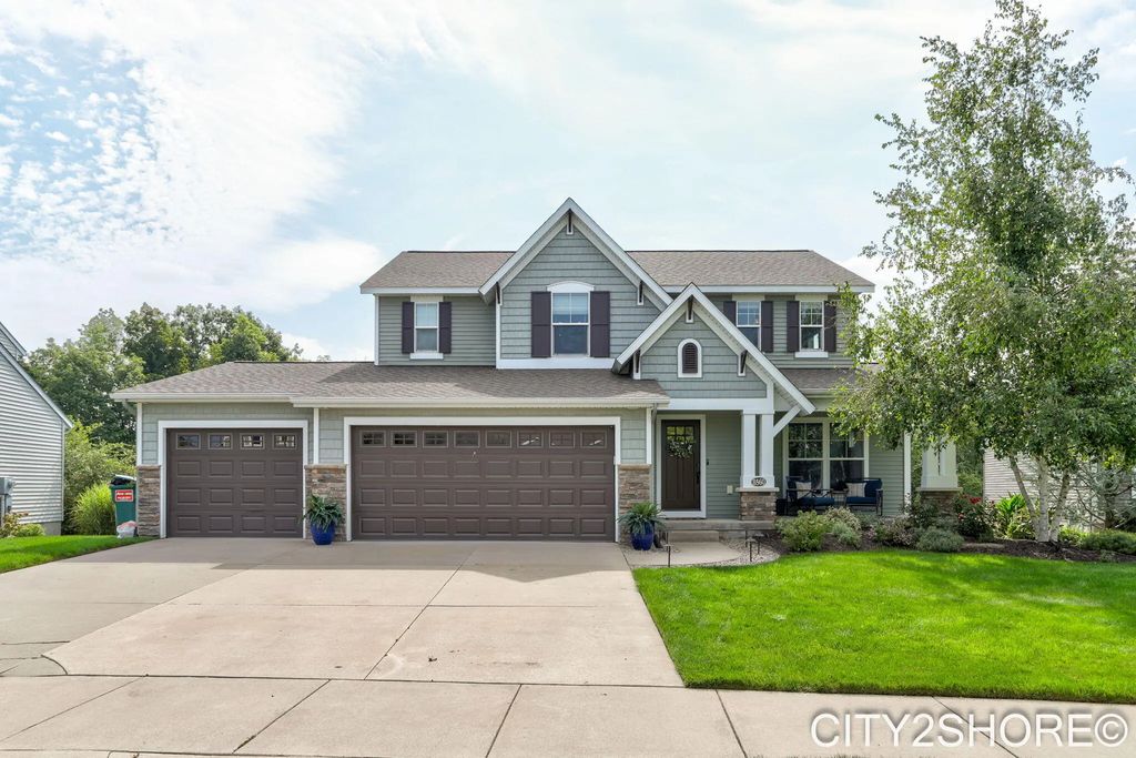 8560 Twin Lakes Drive, Jenison