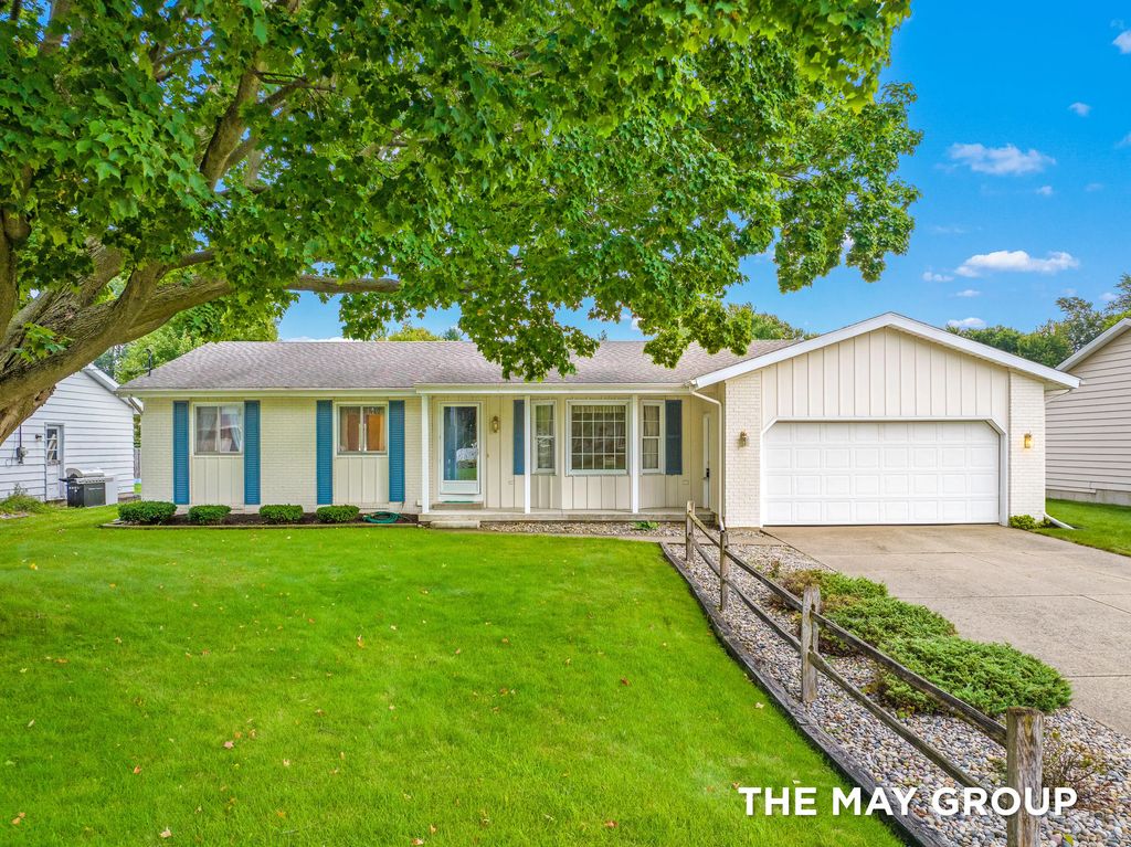 3908 Meadowood Lane, Grandville