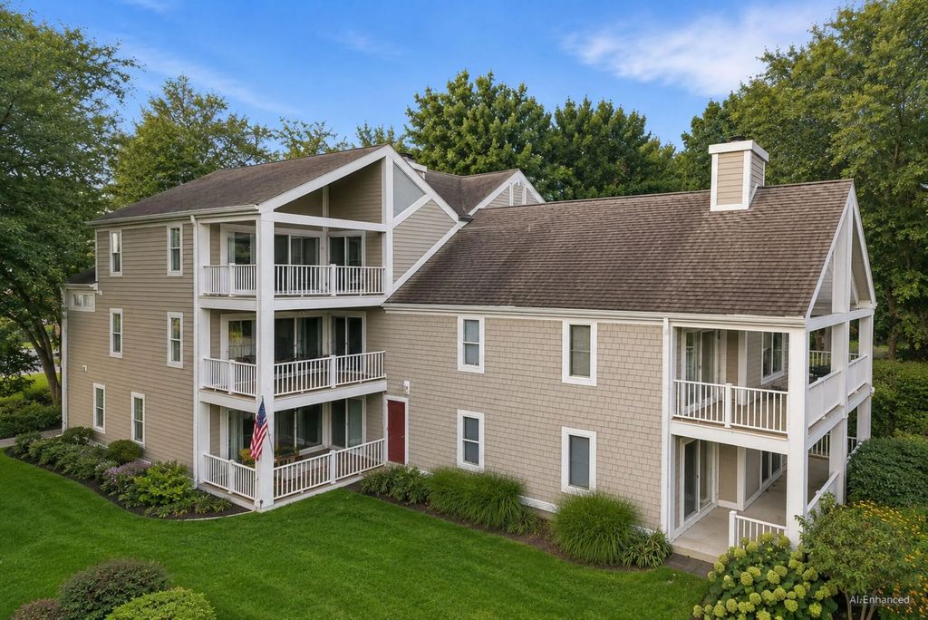 320 Oselka Drive 243, New Buffalo
