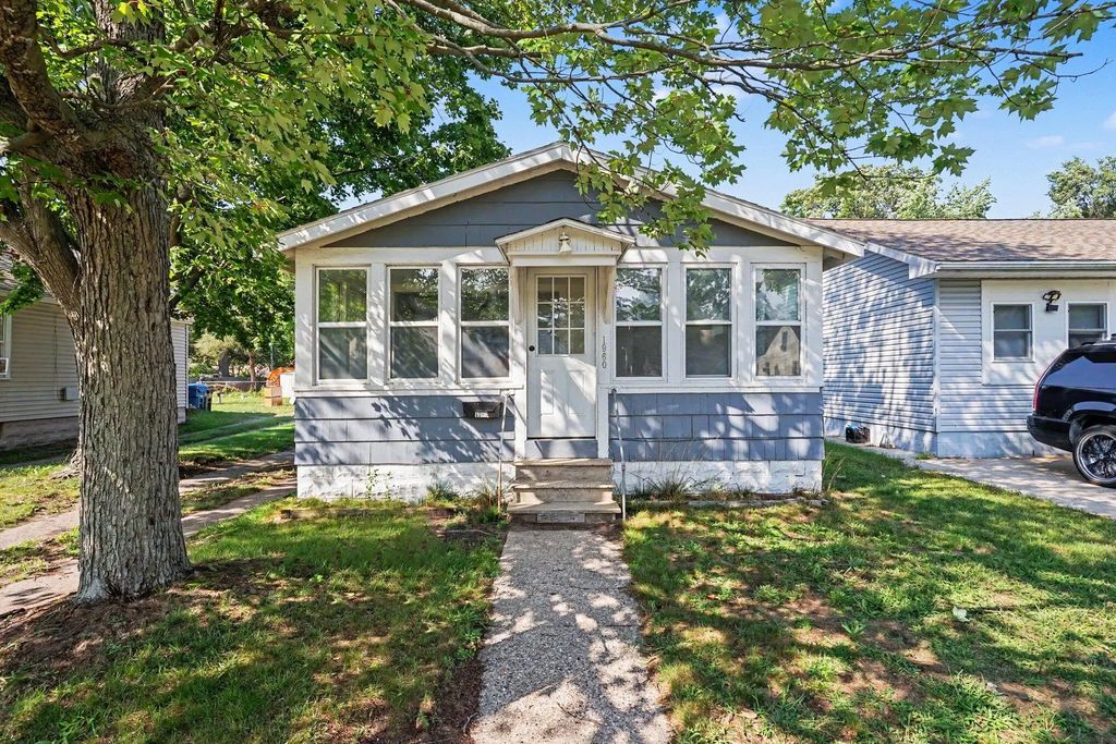 1960 Letart Avenue, Muskegon
