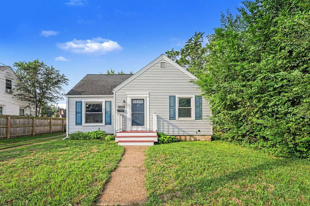 2243 Nelson Avenue, Grand Rapids