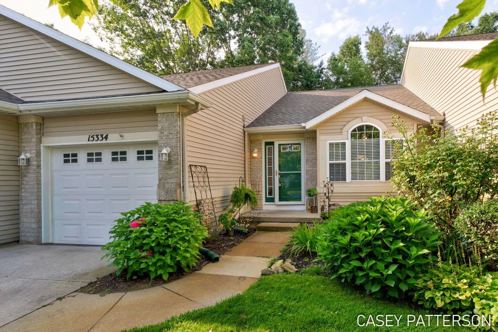 15334 Winchester Circle, Grand Haven