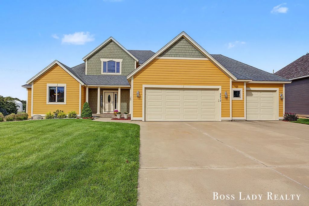 2213 N Bristol Street, Holland