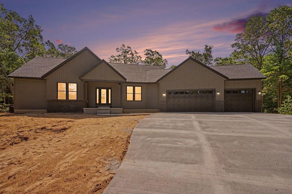 5195 Bittersweet Drive, Muskegon