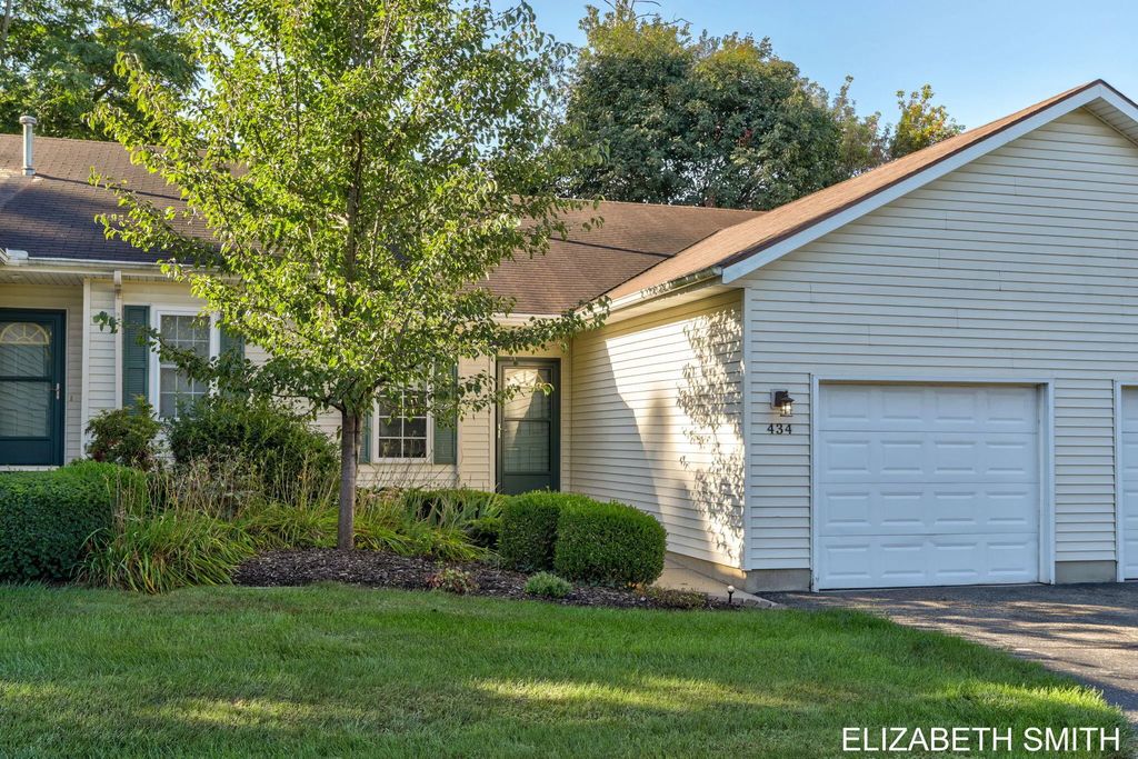 434 Lincoln Ridge Drive 14, Holland