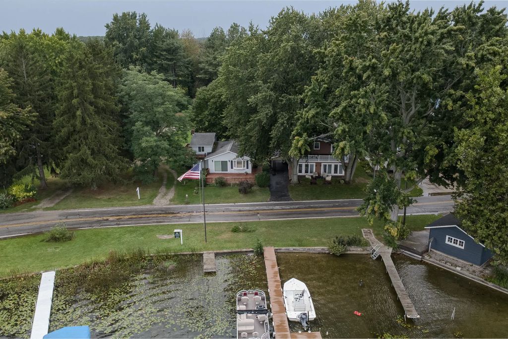 5996 122nd Avenue, Fennville