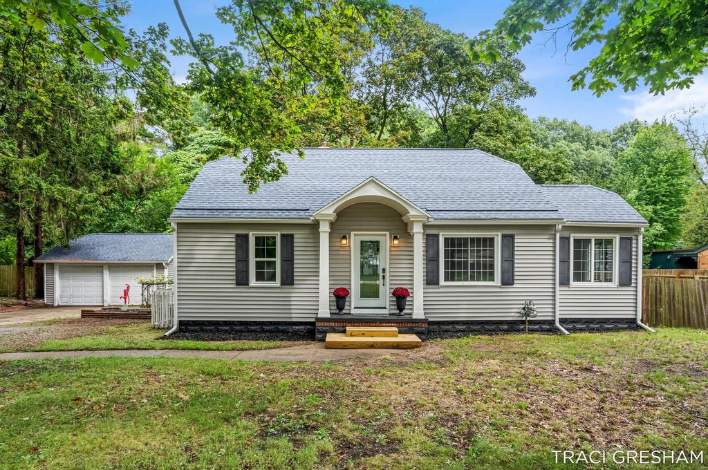 3740 Lake Harbor Road, Norton Shores