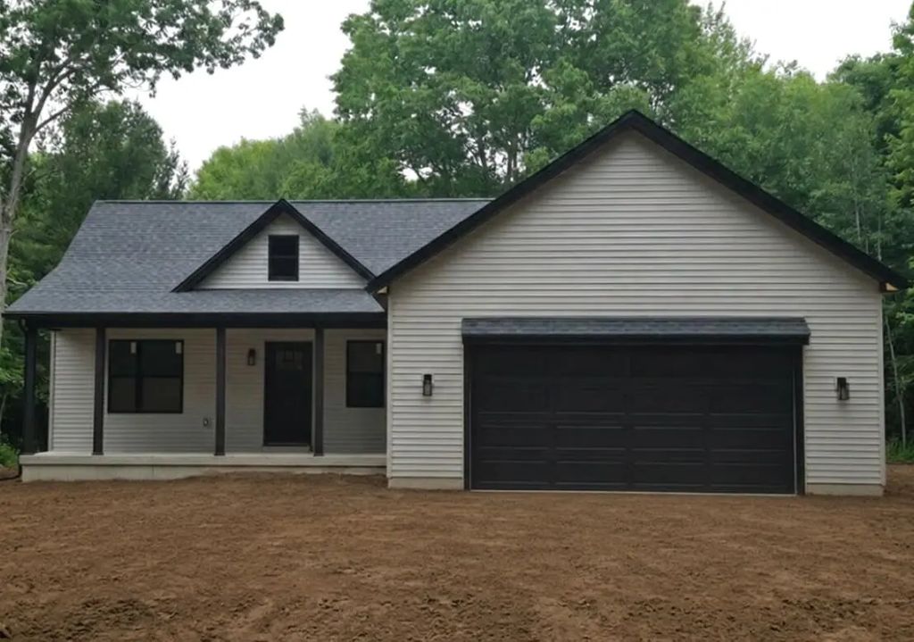 8240 2nd Avenue, West Olive