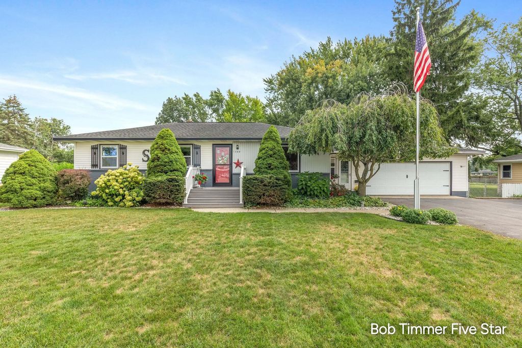 1300 Bauer Road, Jenison
