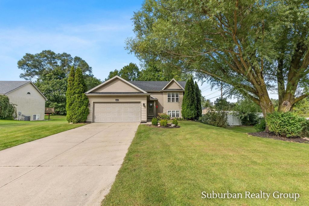 6379 Sheldon Drive, Hudsonville